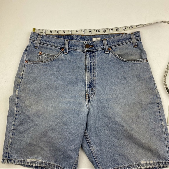 Vintage LEVI'S 550 High Waisted Jeans Shorts - Picture 3 of 7